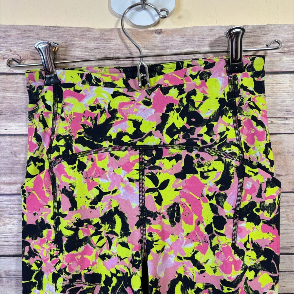Lululemon Swift Speed HR 28” Floral Leggings Size 4? - Picture 2 of 6